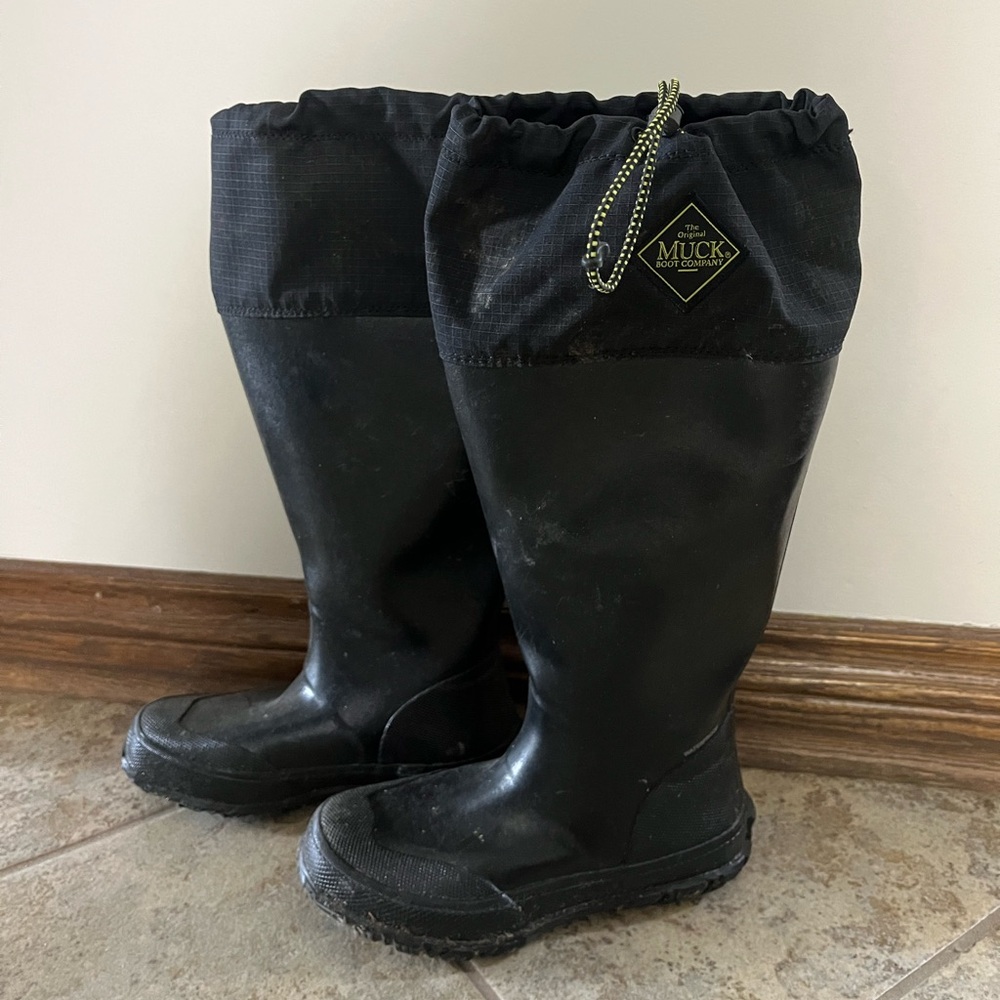 MUCK rubber boots